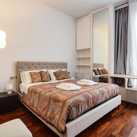 Duomo Luxury Apartment VI Милан Экстерьер фото